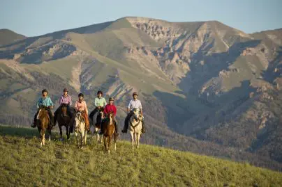 horse packing trips wyoming