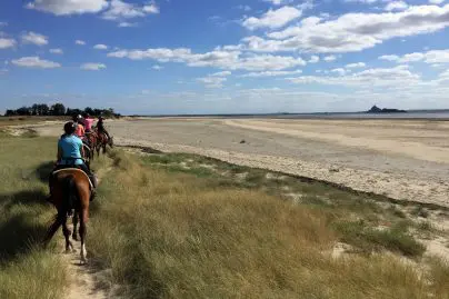 globetrotters travel horseback